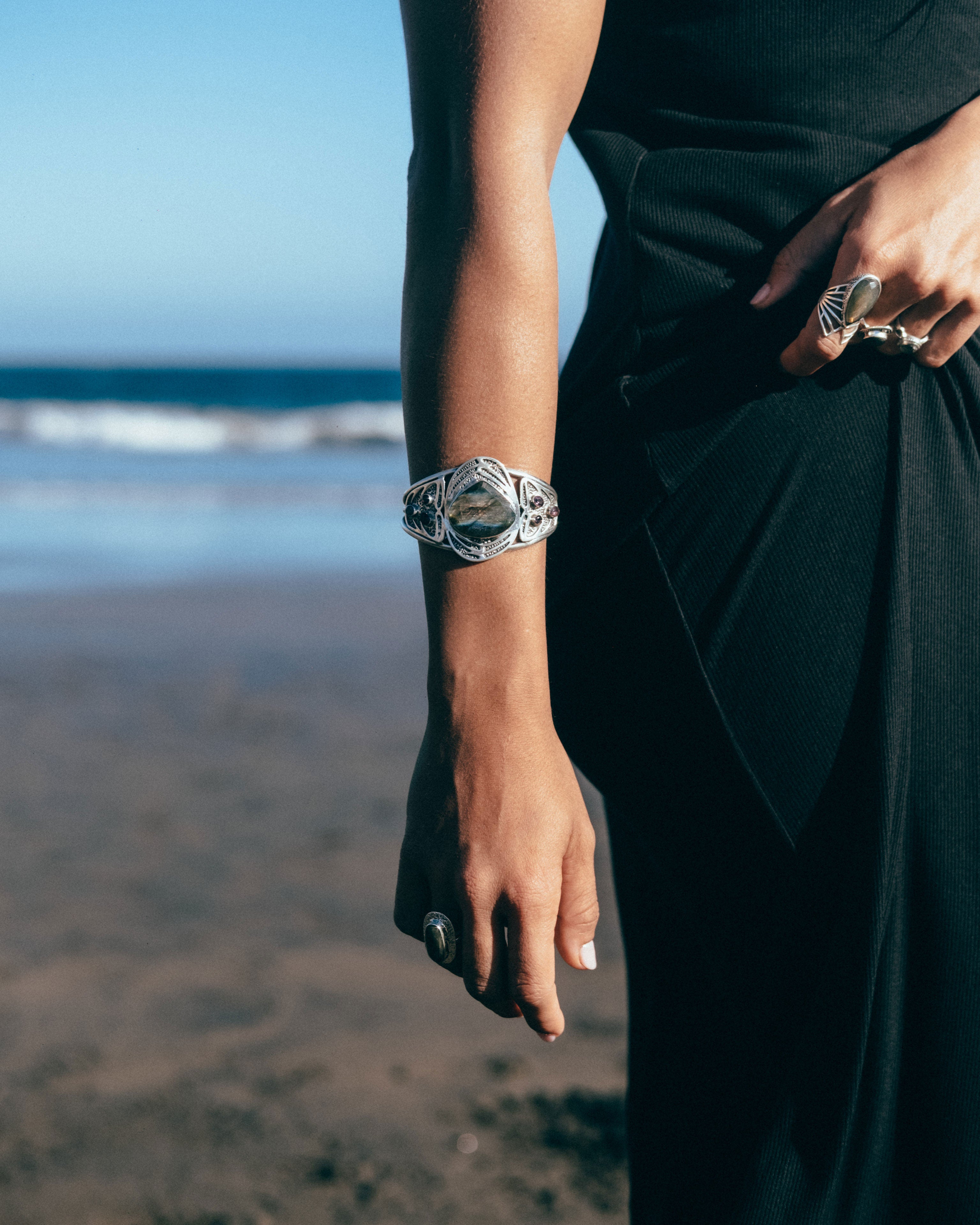 OCEAN MUSE CUFF